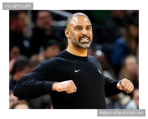 乌度卡进攻体系缺乏结构性设计,年轻球员功能化错配问题凸显 乌度卡进攻体系缺乏结构性设计,年轻球员功能化错配问题凸显